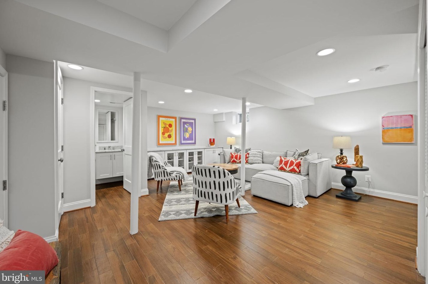 123 Moncure Dr, Alexandria VA 22314-4965 exterior