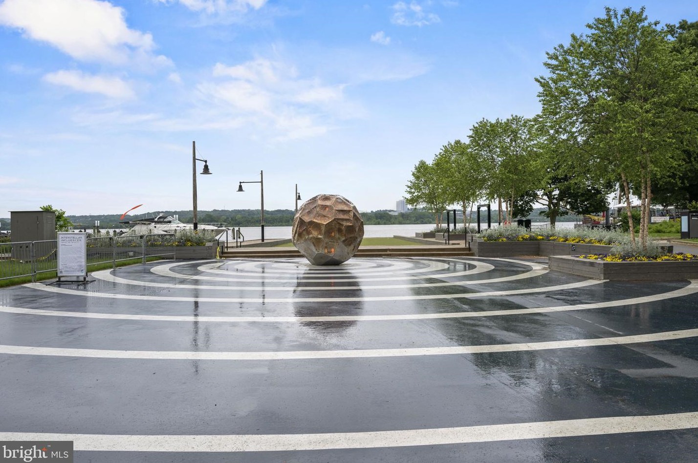 123 Moncure Dr, Alexandria VA 22314-4965 exterior