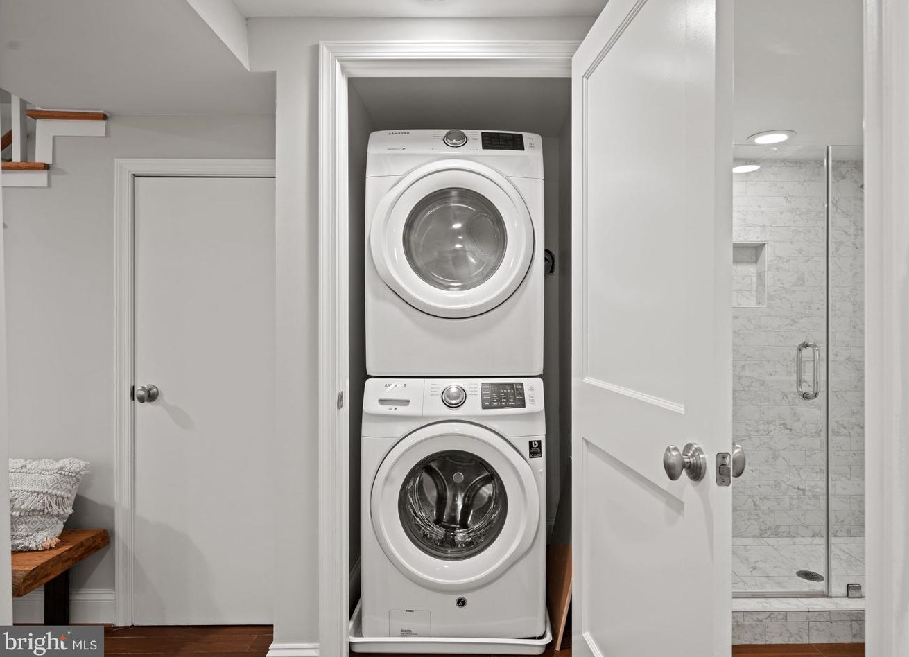 123 Moncure Dr, Alexandria VA 22314-4965 exterior