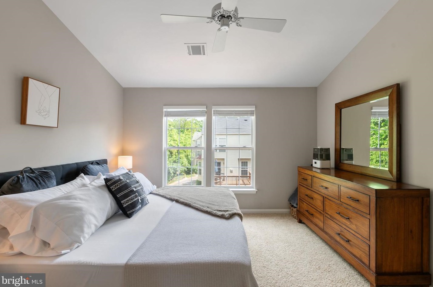 140 Ingle Pl, Alexandria VA 22304-7602 exterior