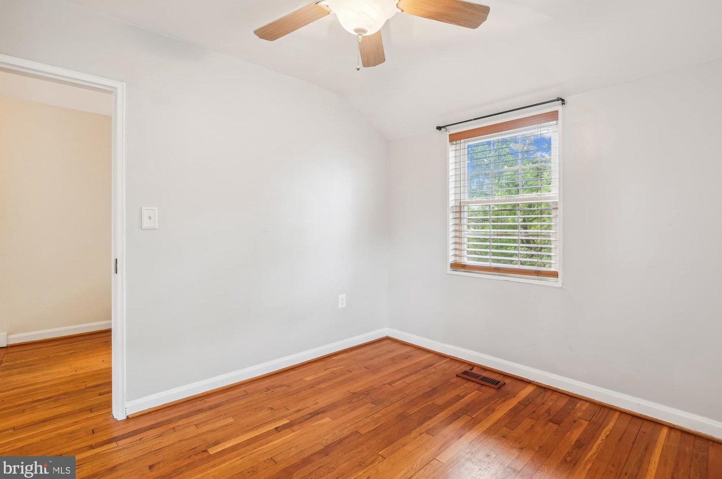 3751 Jason Ave, Alexandria VA 22302-1811 exterior