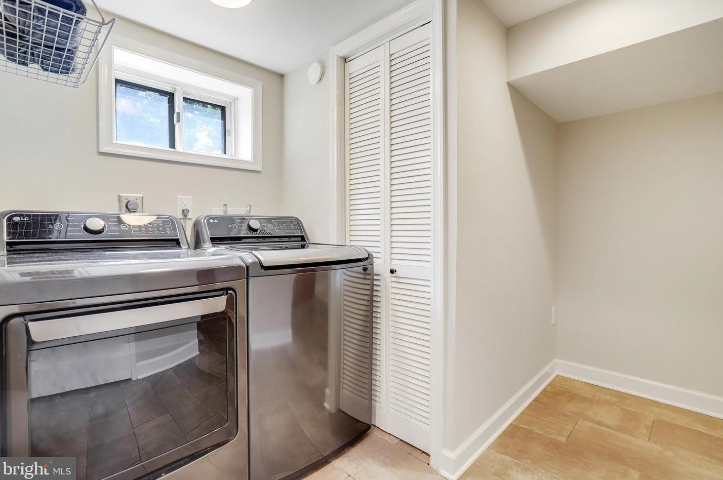 124 Maple St, Alexandria VA 22301-2605 exterior