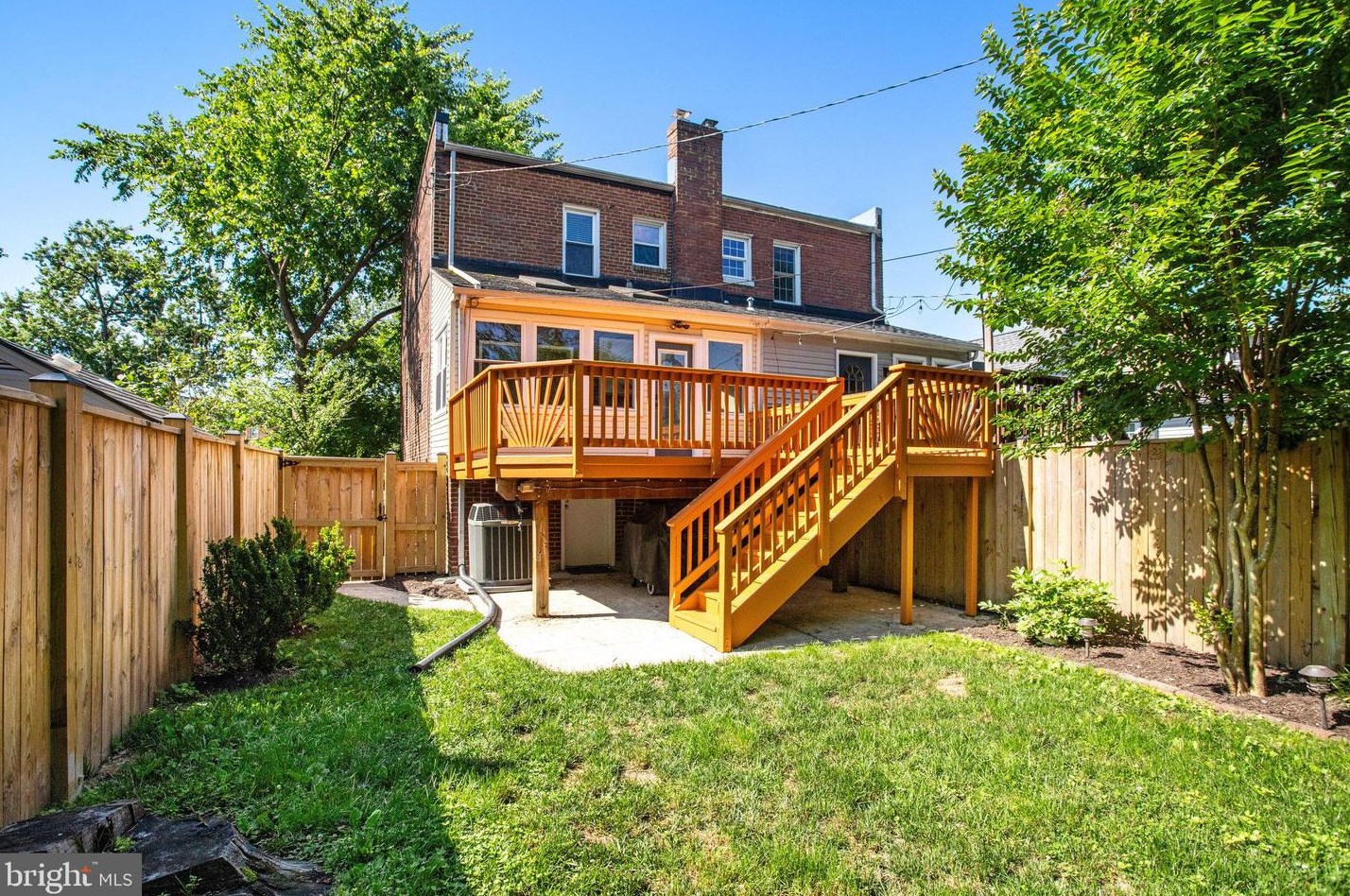 124 Maple St, Alexandria VA 22301-2605 exterior