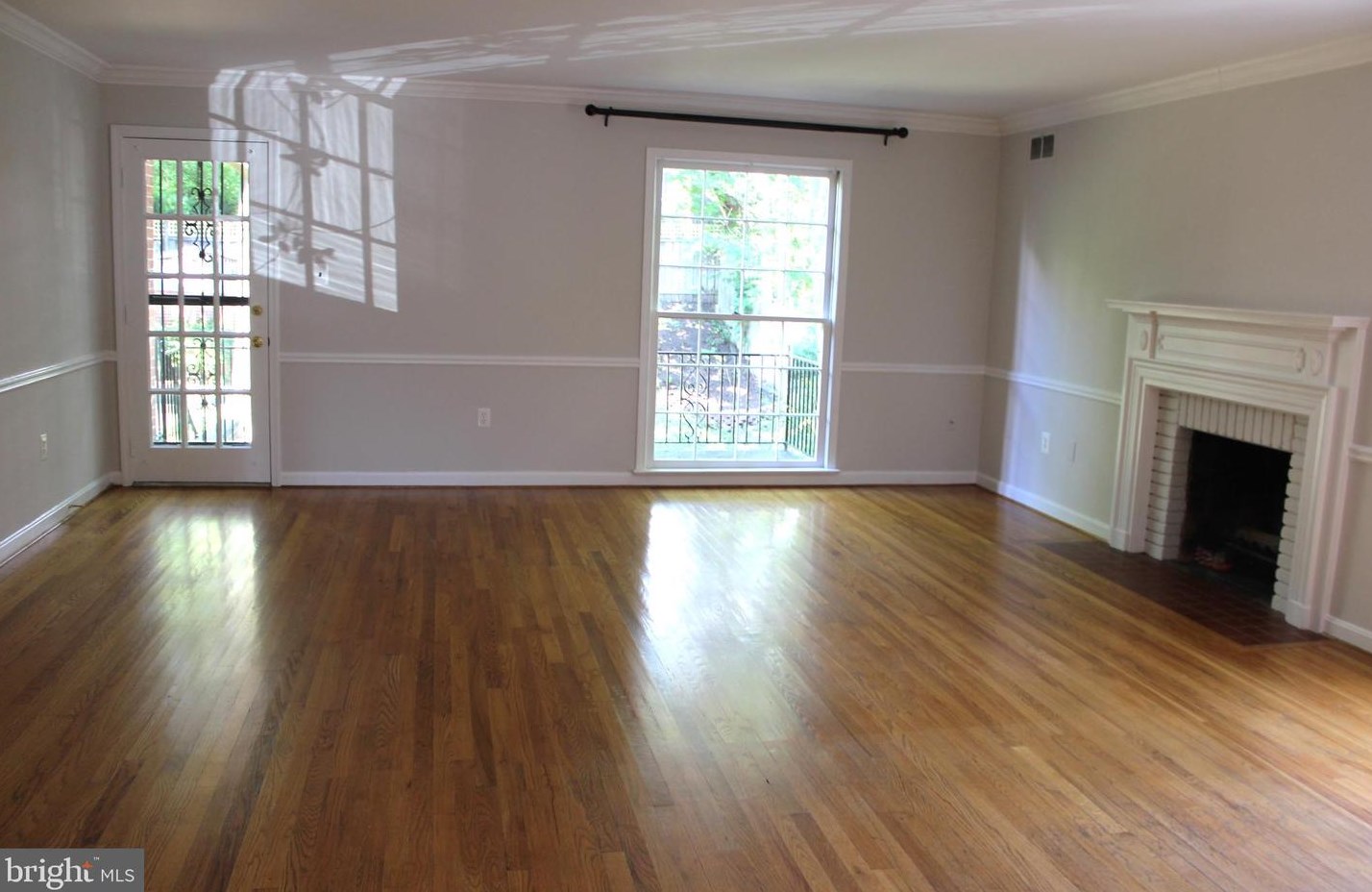 618 Royal St, Alexandria VA  22314-2032 exterior