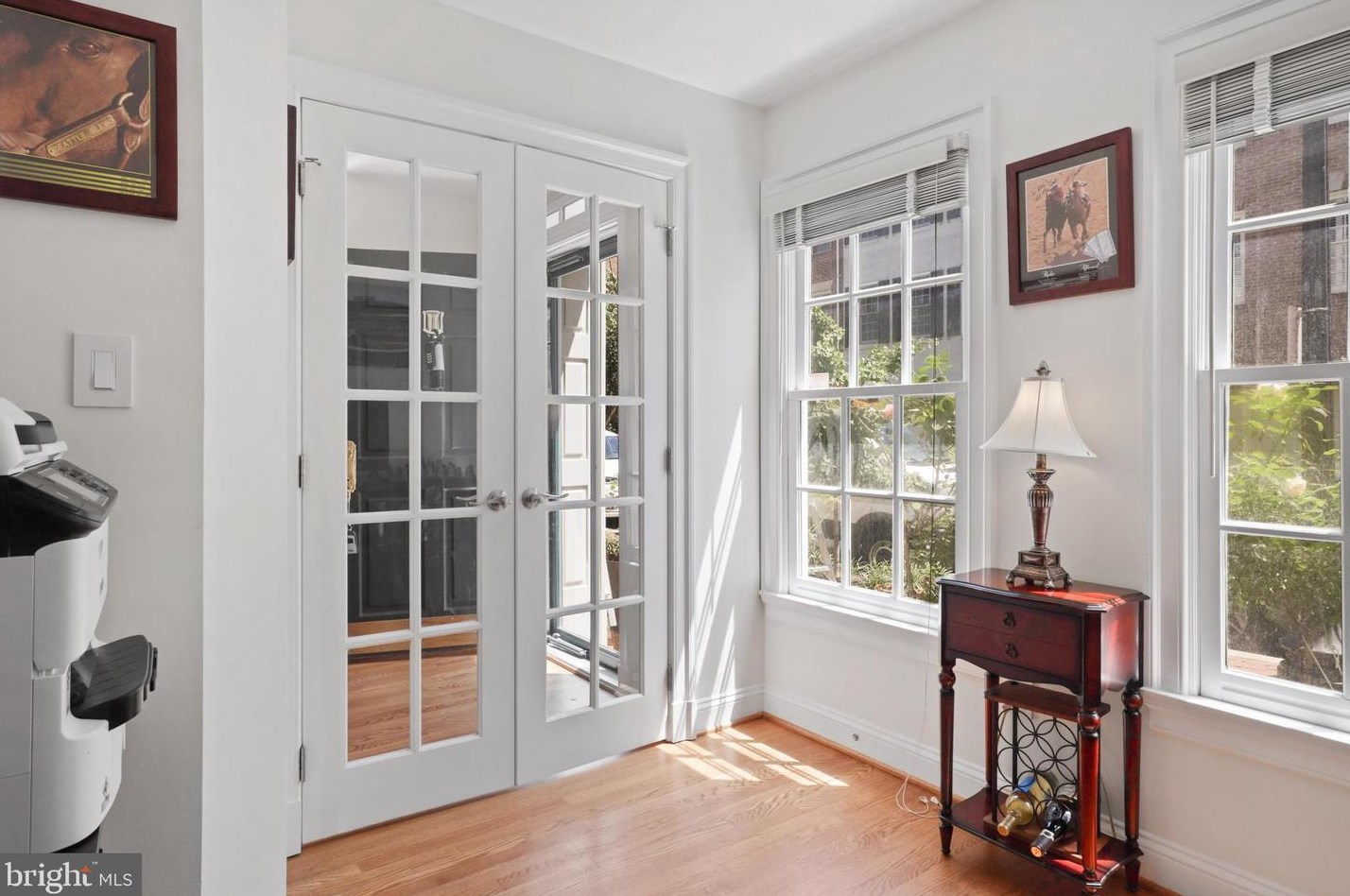 31 Alexander St, Alexandria VA 22314-3872 exterior