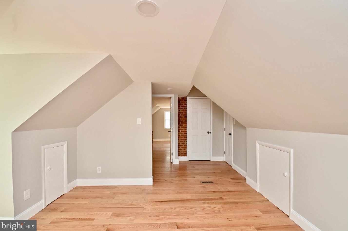 148 Moncure Dr, Alexandria VA 22314-4946 exterior