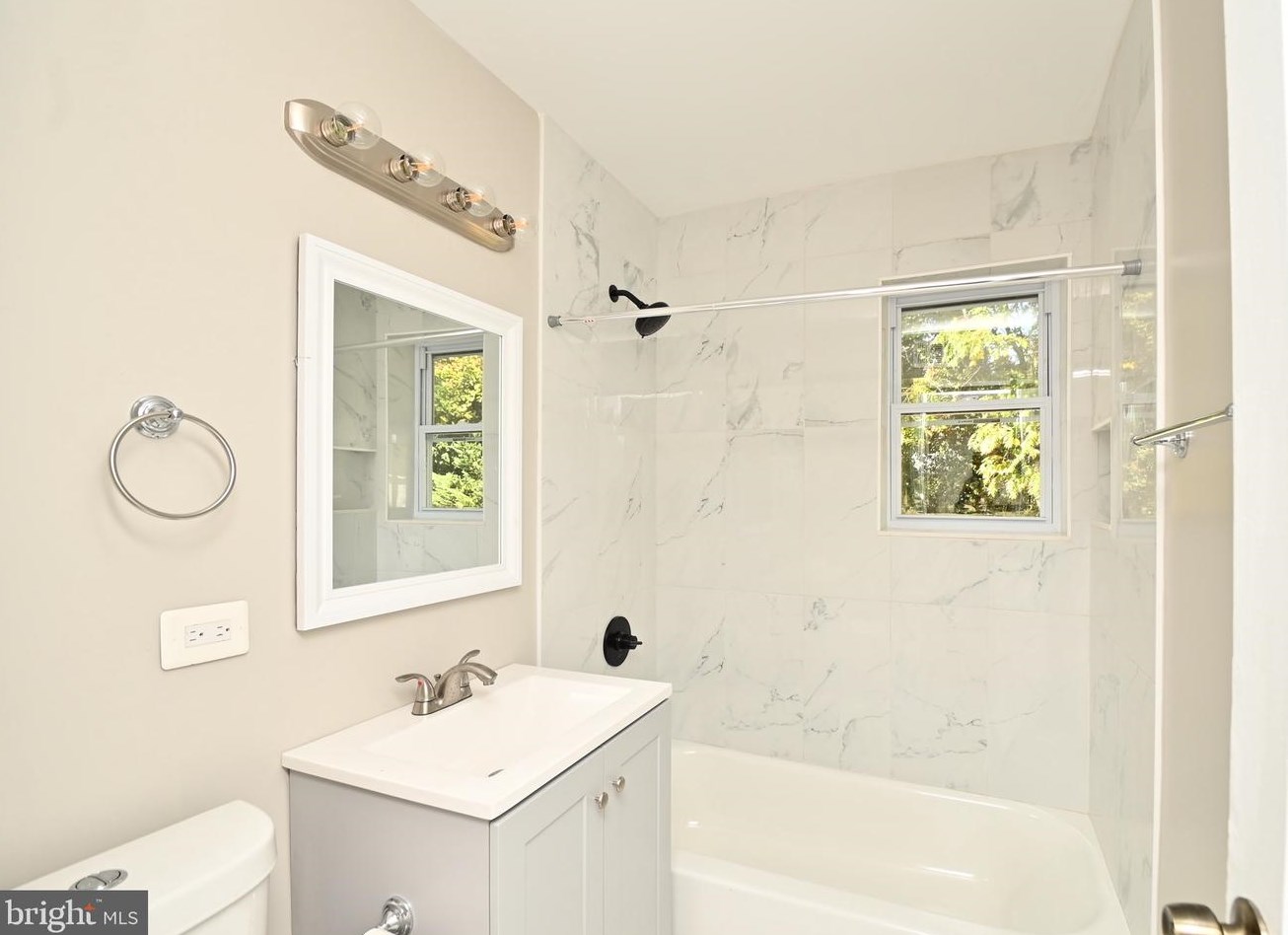 148 Moncure Dr, Alexandria VA 22314-4946 exterior