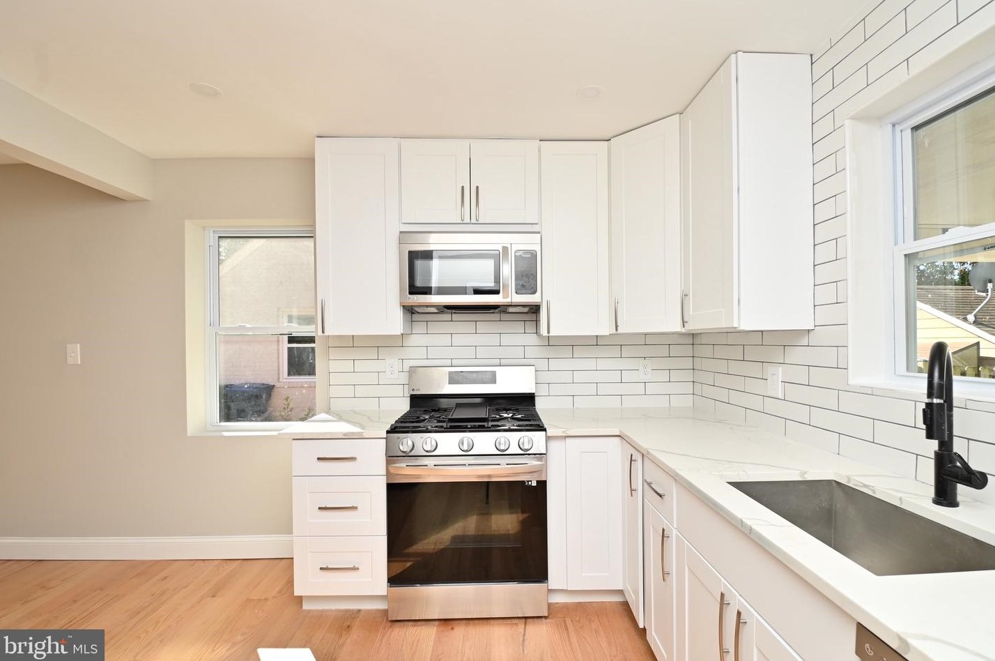 148 Moncure Dr, Alexandria VA 22314-4946 exterior