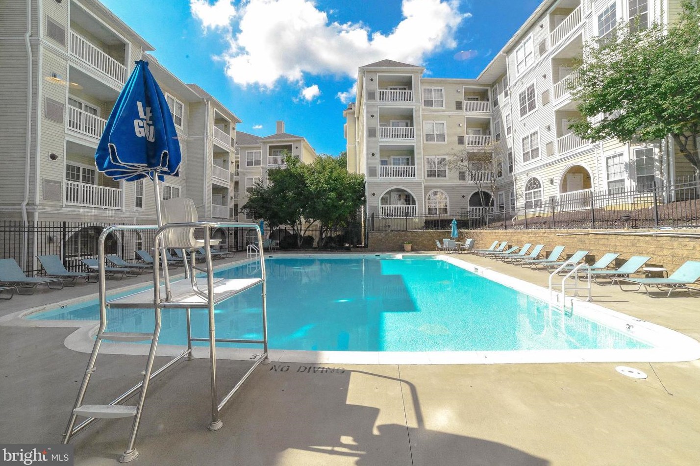 4550 Strutfield Ln, Alexandria VA 22311-4965 exterior