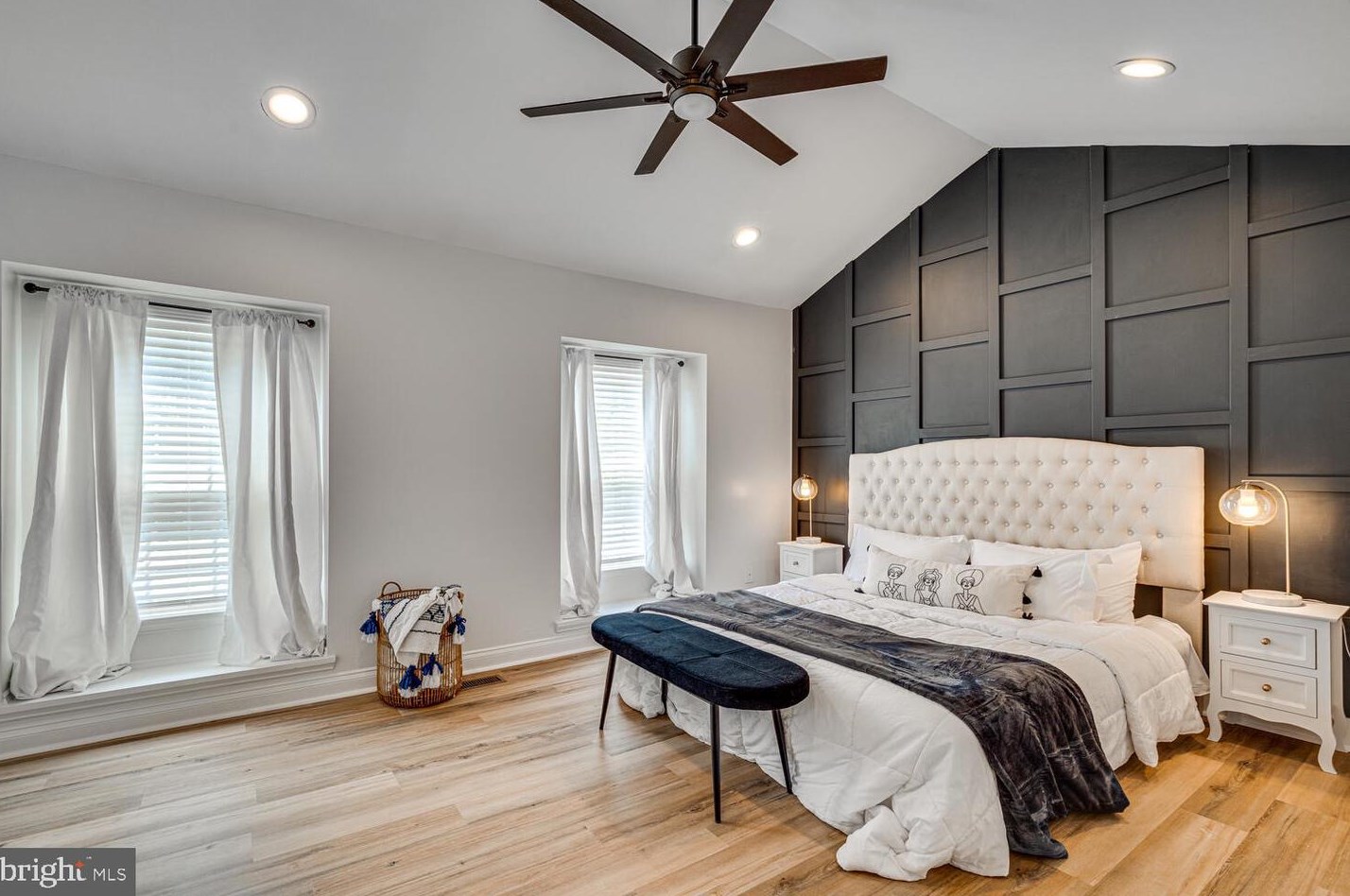 3807 Watkins Ml Dr, Alexandria VA 22304-6444 exterior