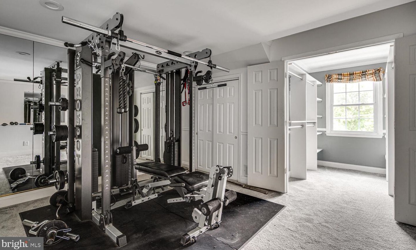 3807 Watkins Ml Dr, Alexandria VA 22304-6444 exterior