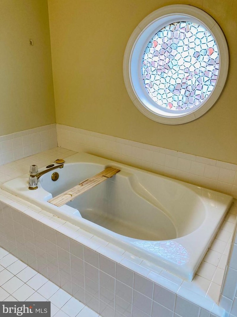 3819 White Post Ct, Alexandria VA 22304-6357 exterior