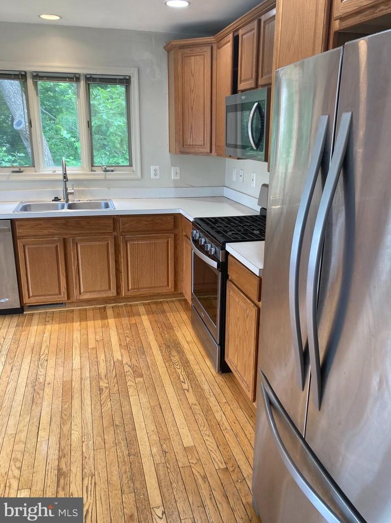 3819 White Post Ct, Alexandria VA 22304-6357 exterior