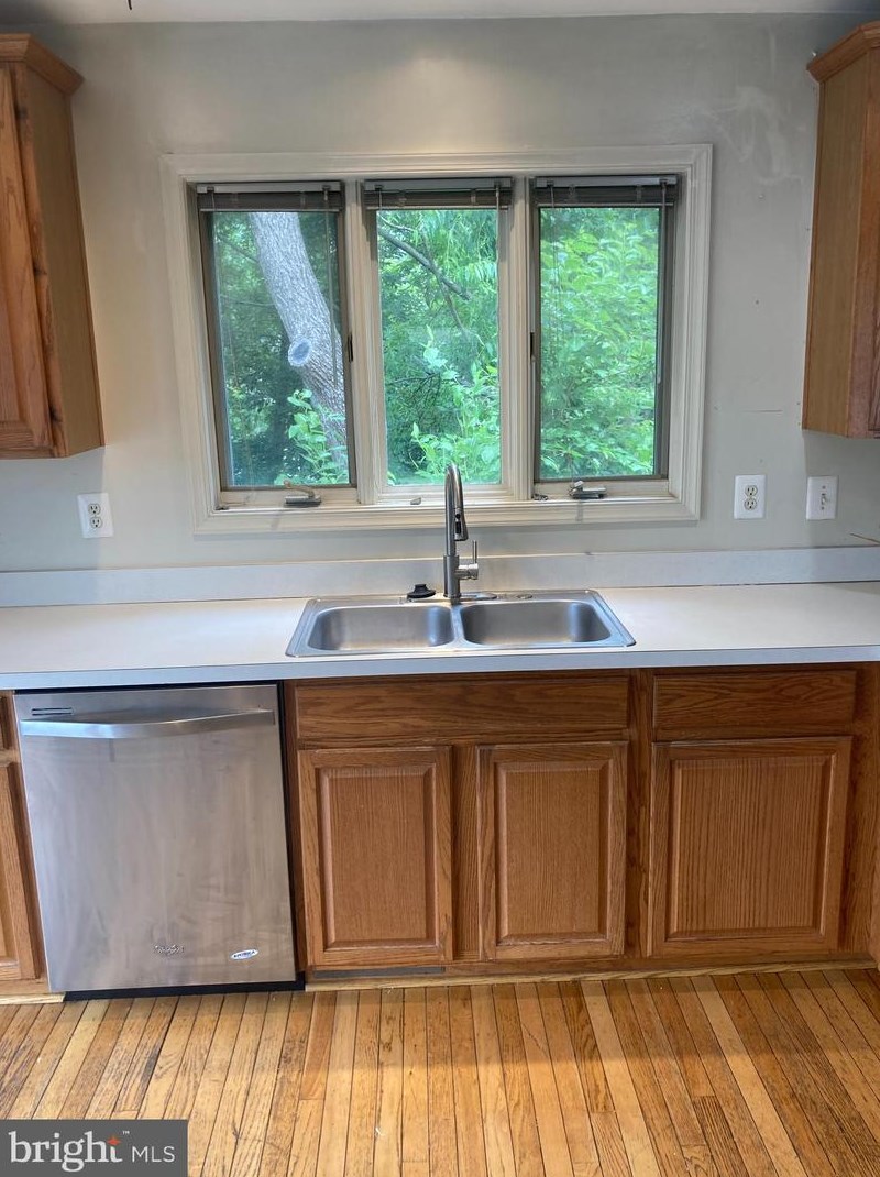 3819 White Post Ct, Alexandria VA 22304-6357 exterior