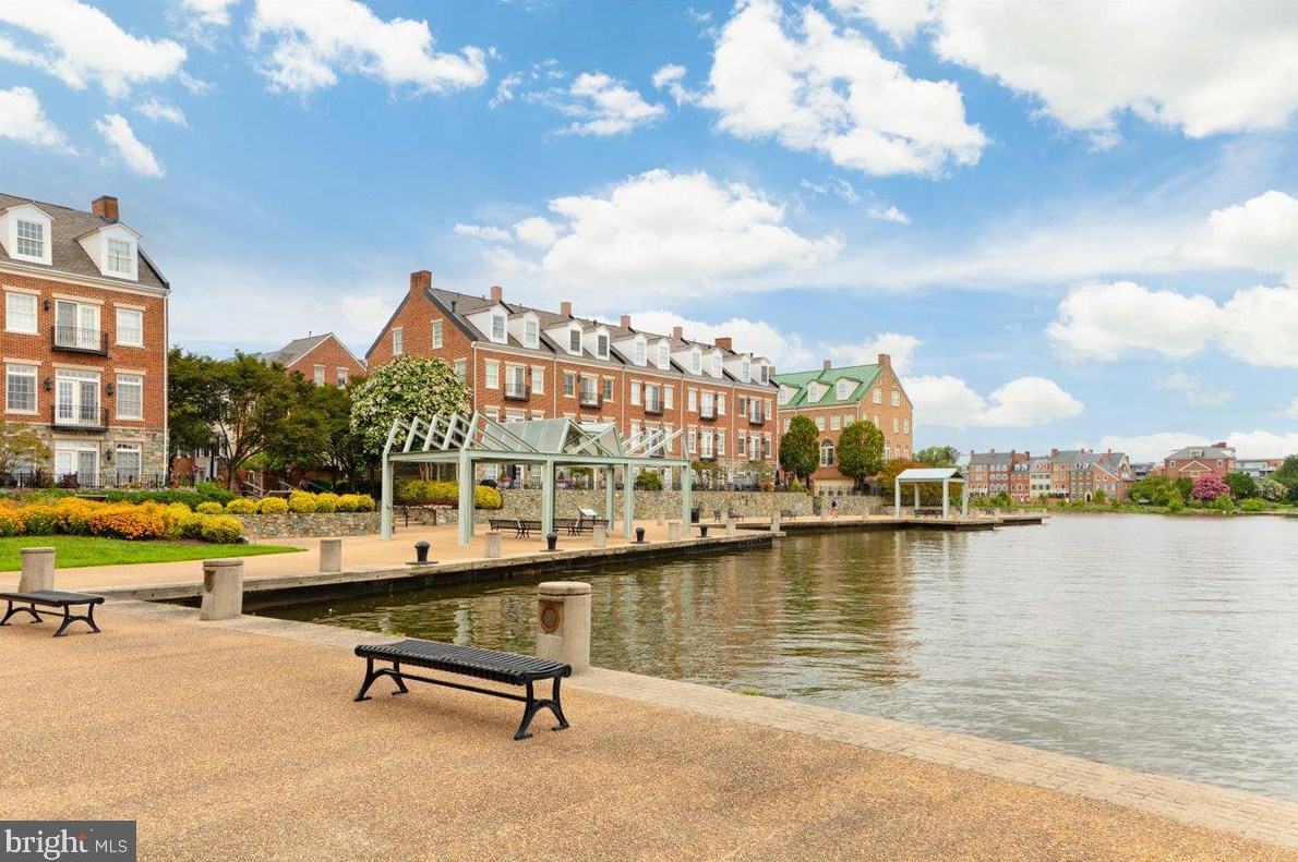 43 Carriage House, Alexandria VA 22304-6336 exterior