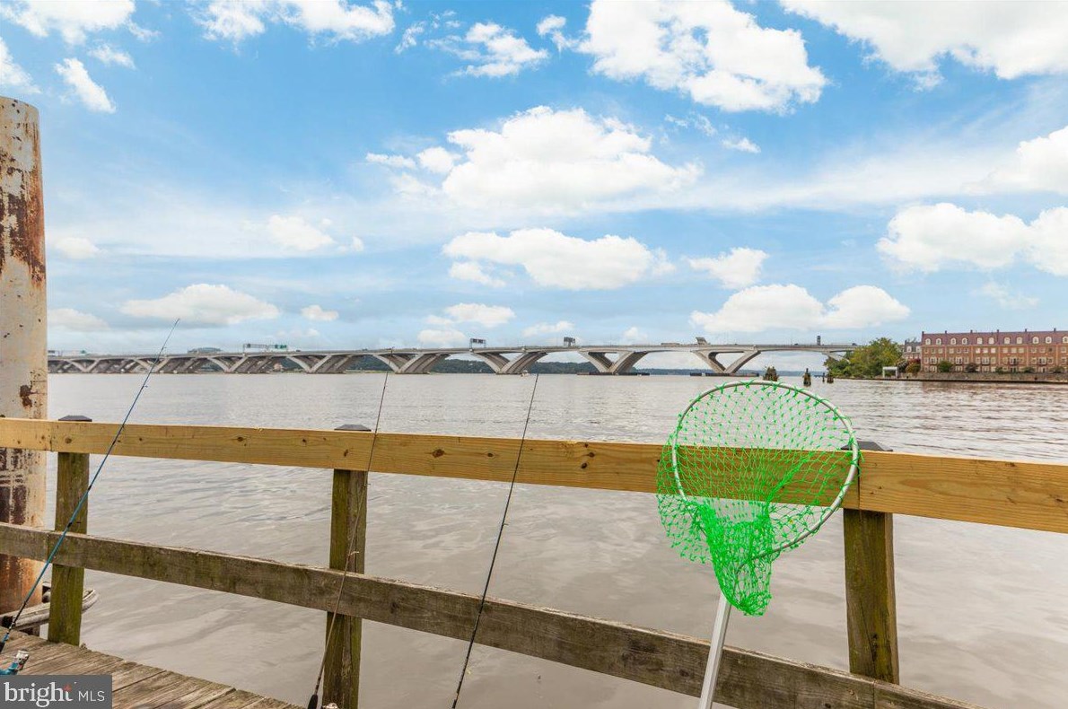 43 Carriage House, Alexandria VA 22304-6336 exterior