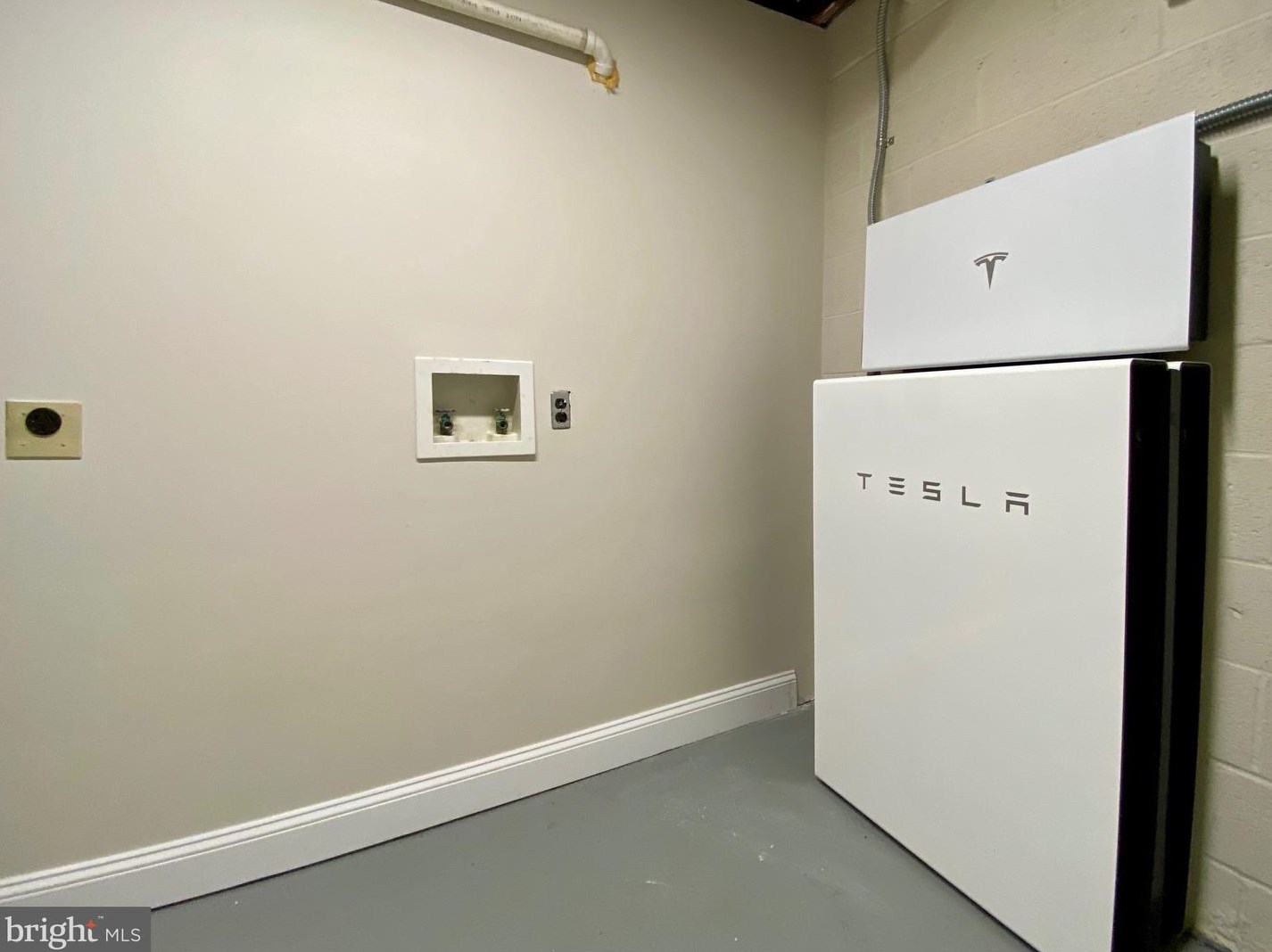 900 Howard St, Alexandria VA  22304-1624 exterior