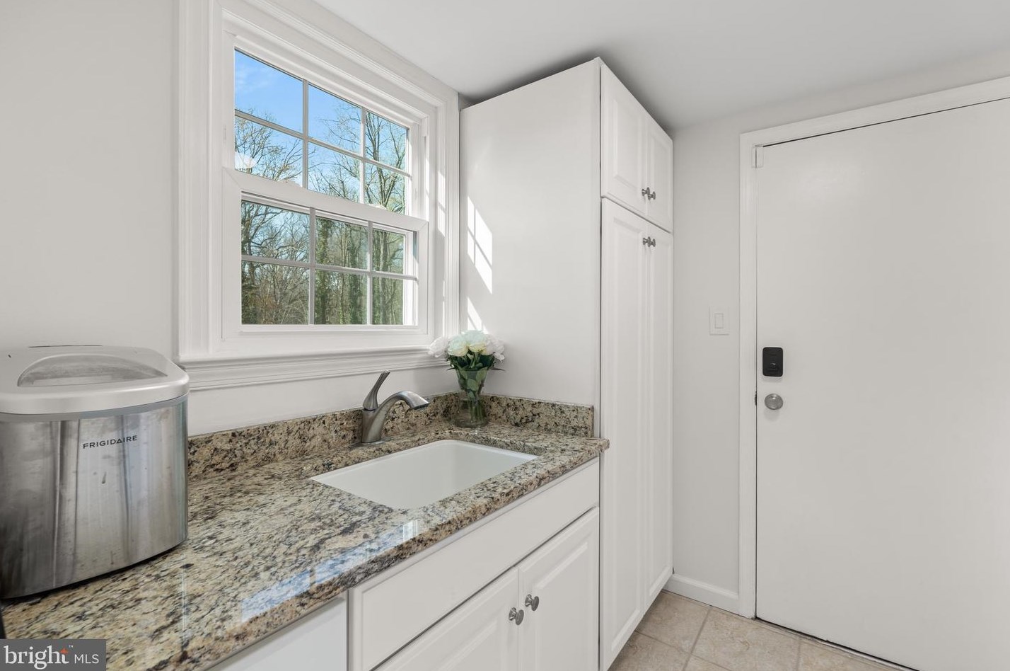 900 Howard St, Alexandria VA  22304-1624 exterior