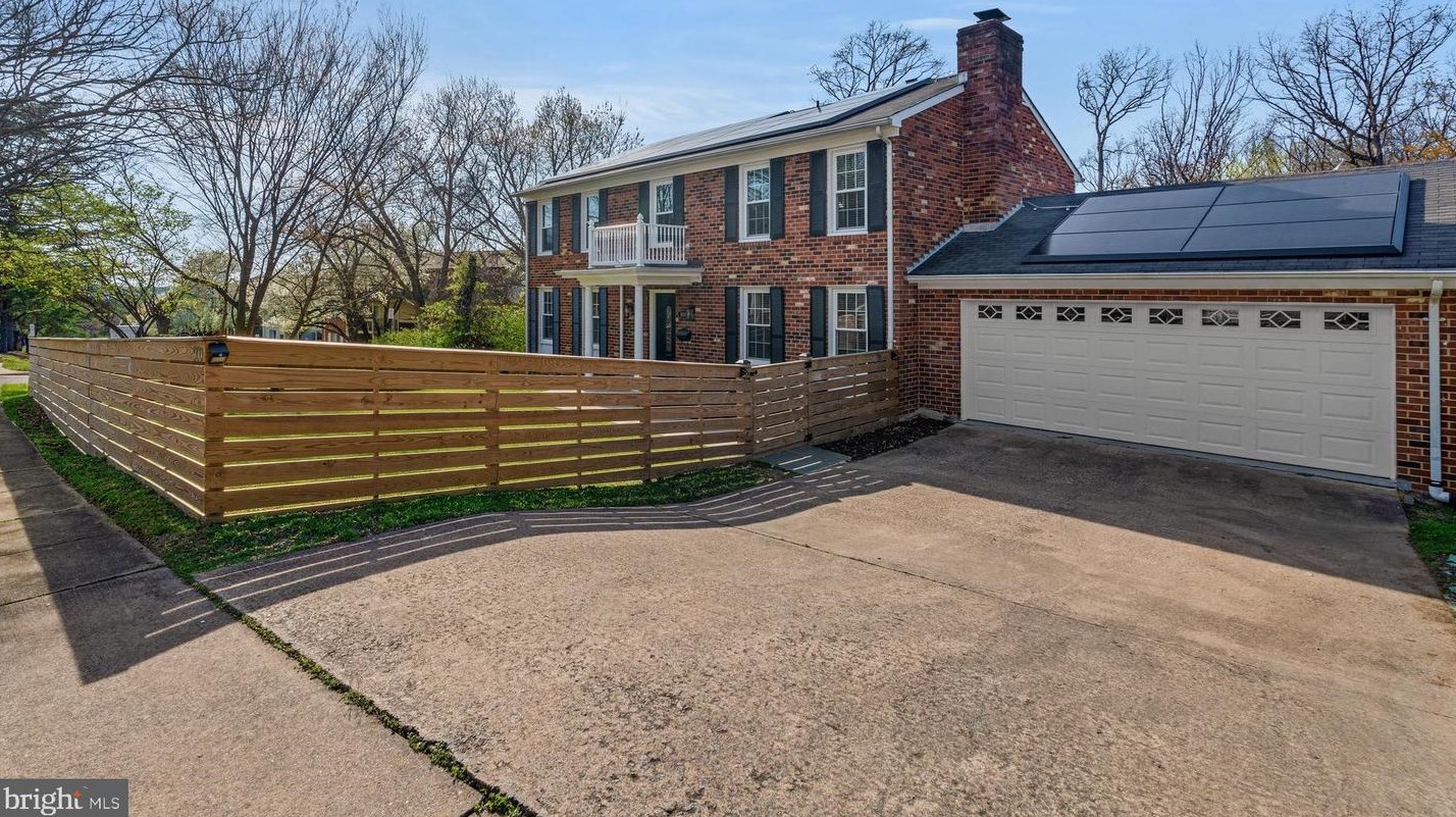 900 Howard St, Alexandria VA  22304-1624 exterior