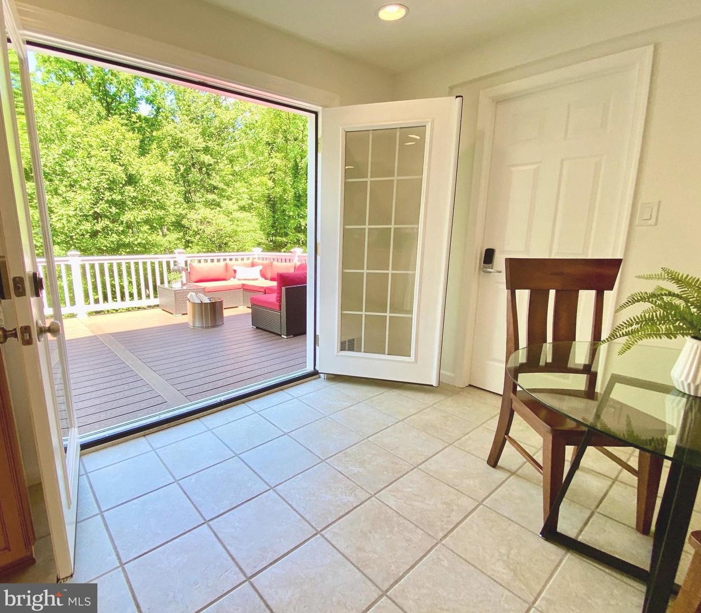 900 Howard St, Alexandria VA  22304-1624 exterior