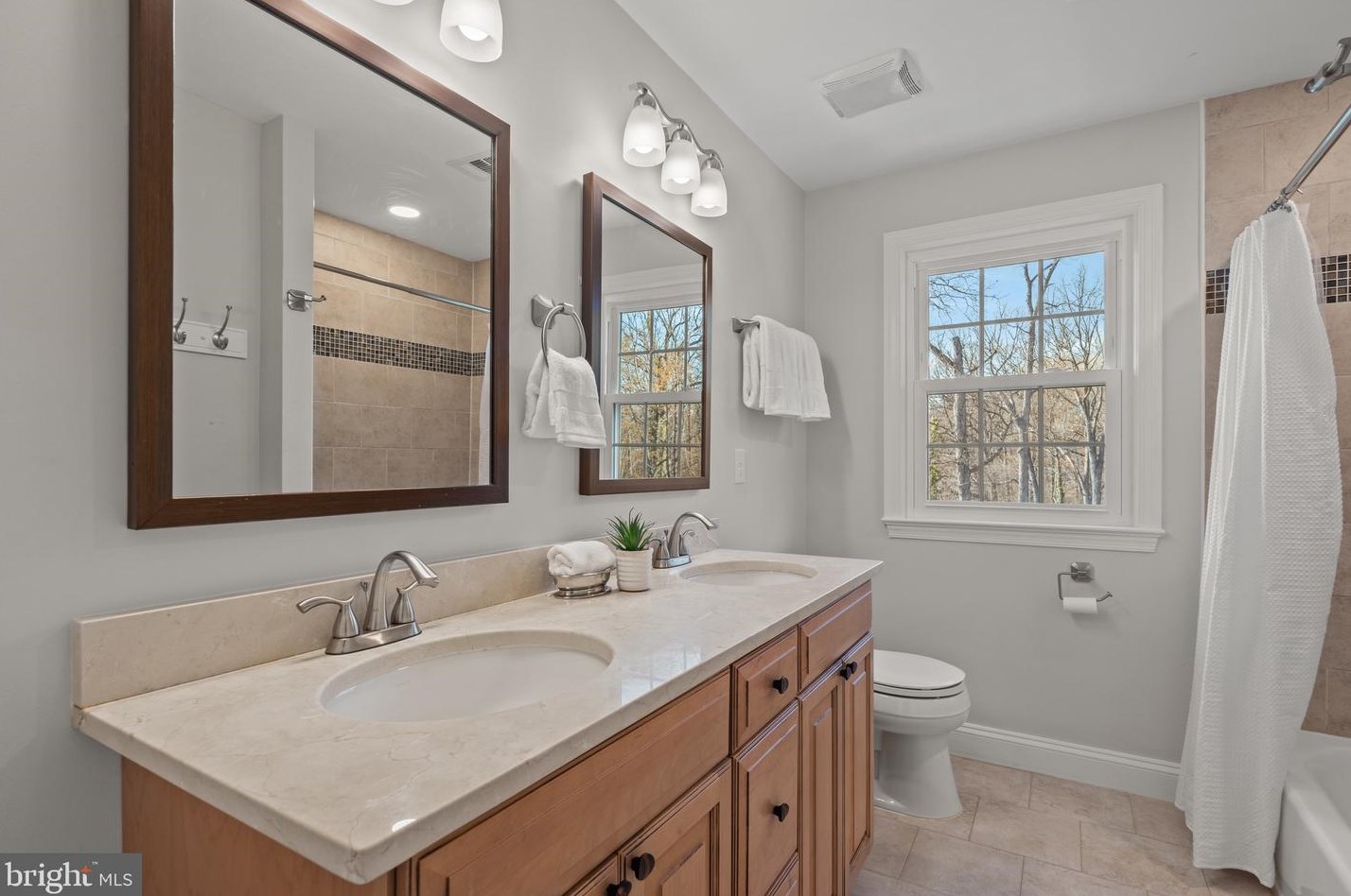 900 Howard St, Alexandria VA  22304-1624 exterior