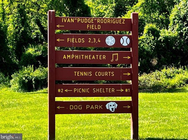 5909 Quantrell Ave, Alexandria VA  22312-2721 exterior