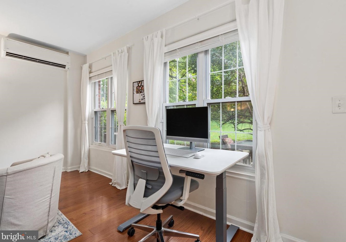 1230 Martha Custis Dr, Alexandria VA  22302-2016 exterior