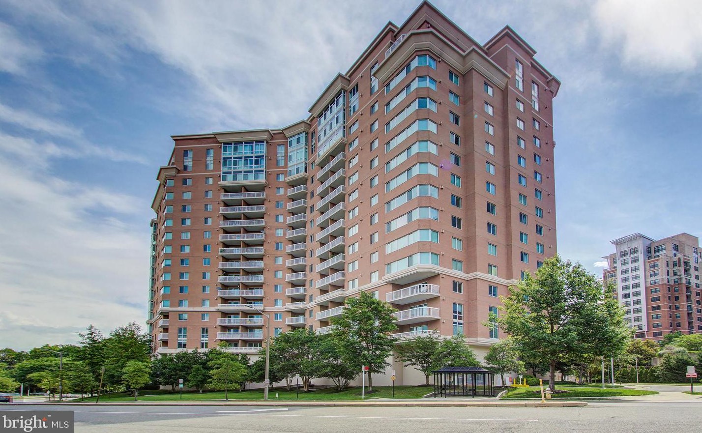 3101 Hampton Dr, Alexandria VA 22302-1513 exterior