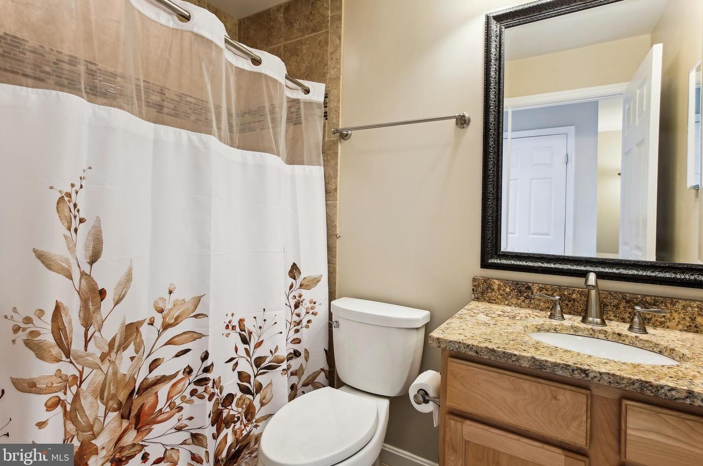 5003 Donovan Dr, Alexandria VA  22304-8620 exterior