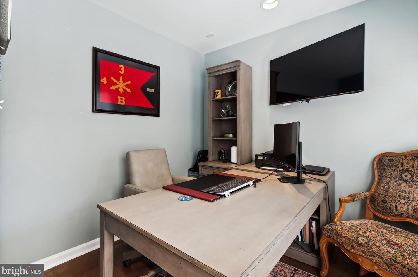 5003 Donovan Dr, Alexandria VA  22304-8620 exterior