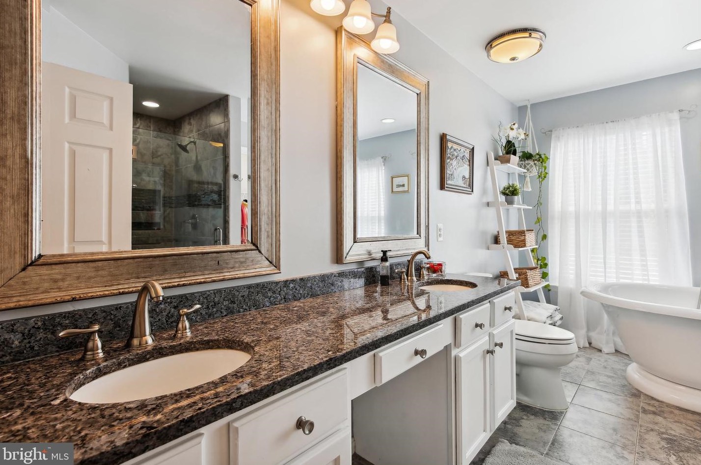 5003 Donovan Dr, Alexandria VA  22304-8620 exterior