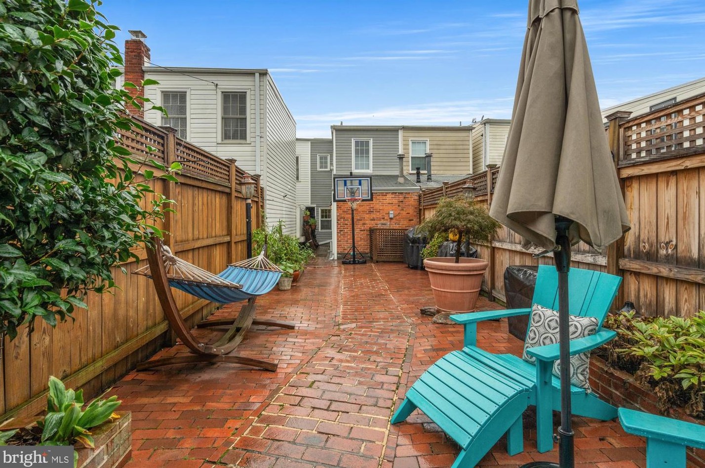 511 Patrick St, Alexandria VA 22314-2242 exterior