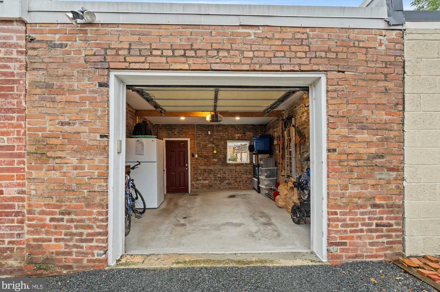 511 Patrick St, Alexandria VA 22314-2242 exterior