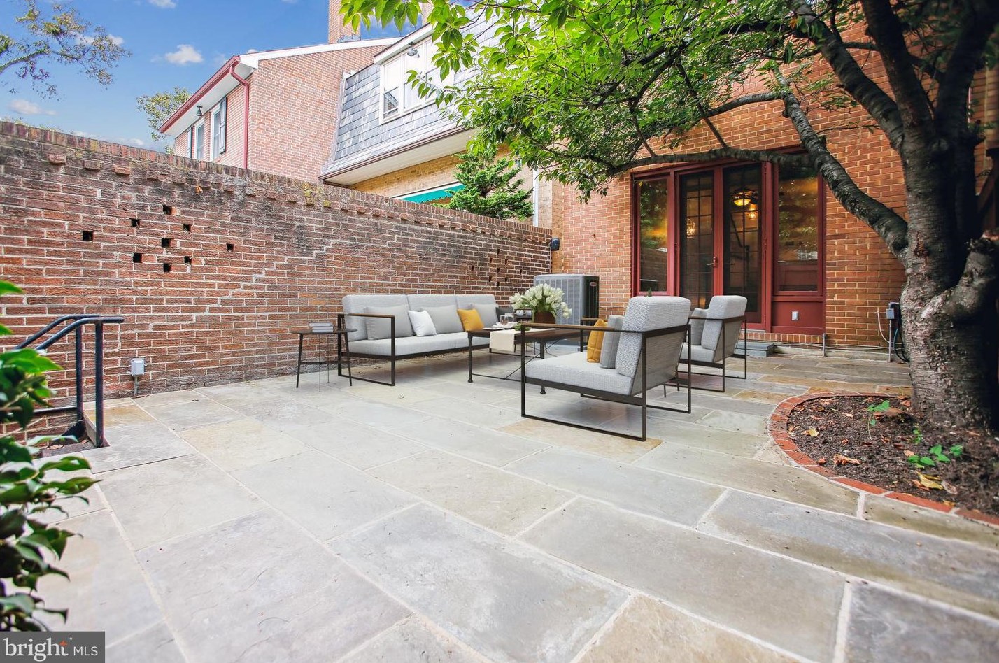 122 Princess St, Alexandria VA 22314-2325 exterior