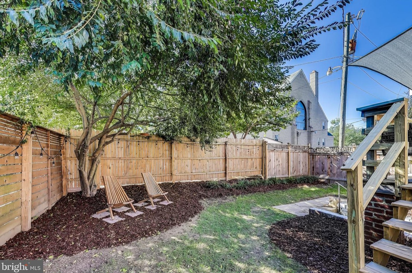 107 Custis Ave, Alexandria VA 22301-1321 exterior