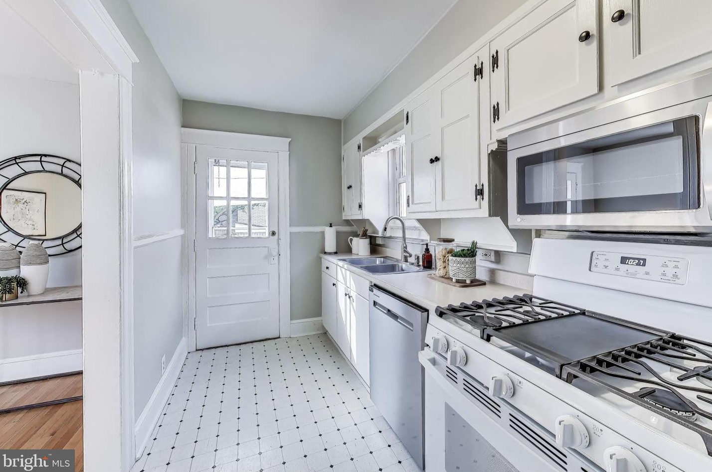 107 Custis Ave, Alexandria VA 22301-1321 exterior