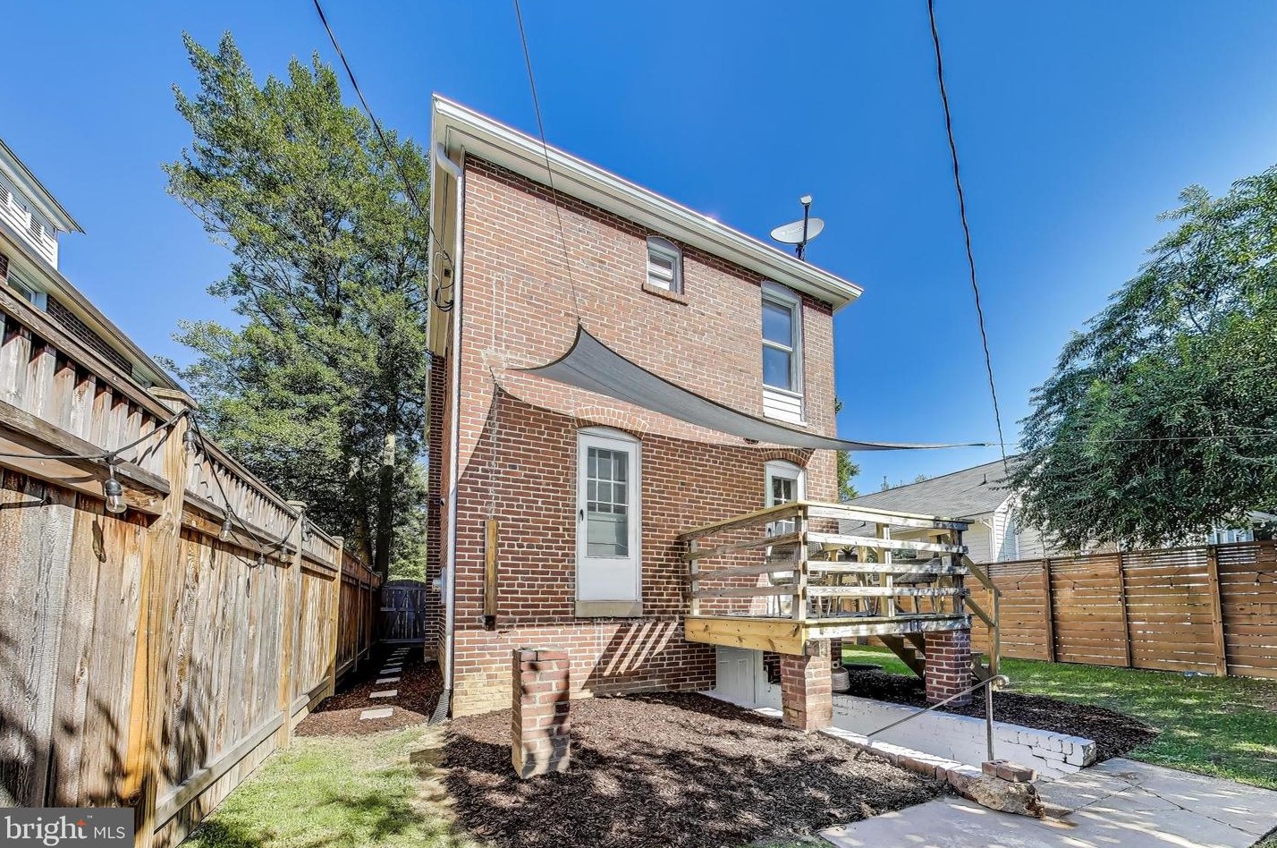 107 Custis Ave, Alexandria VA 22301-1321 exterior