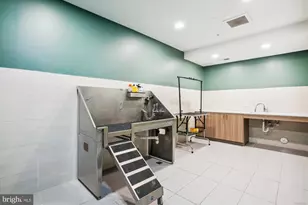 625 Slaters Ln, Alexandria, VA 22314 - Photo 41