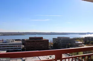 801 N Pitt Street N, Alexandria, VA 22314 - Photo 17