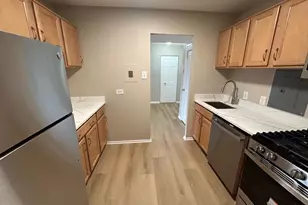 5340 Holmes Run Pkwy, Alexandria, VA 22304 - Photo 9