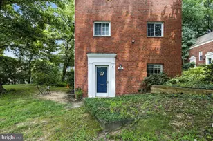 3504 Martha Custis Dr, Alexandria, VA 22302 - Photo 1