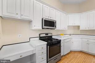 417 Clayton Ln, Alexandria, VA 22304 - Photo 17