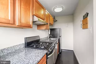 2500 N Van Dorn St, Alexandria, VA 22302 - Photo 9