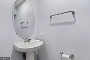 121 Martin Ln, Alexandria, VA 22304 - Photo 7