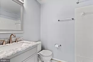 121 Martin Ln, Alexandria, VA 22304 - Photo 25