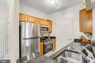 4561 Strutfield Ln, Alexandria, VA 22311 - Photo 9