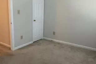 560 Colecroft Ct, Alexandria, VA 22314 - Photo 11