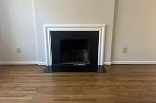 560 Colecroft Ct, Alexandria, VA 22314 - Photo 3