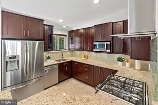 4600 Strathblane Pl, Alexandria, VA 22304 - Photo 3