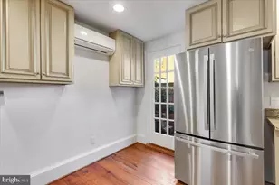 215 Prince St, Alexandria, VA 22314 - Photo 15